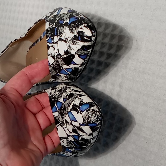 Joe's Women's Pointed Toe Leather Abstract Print Flats Size 10 Blue/Black/White - Picture 5 of 14